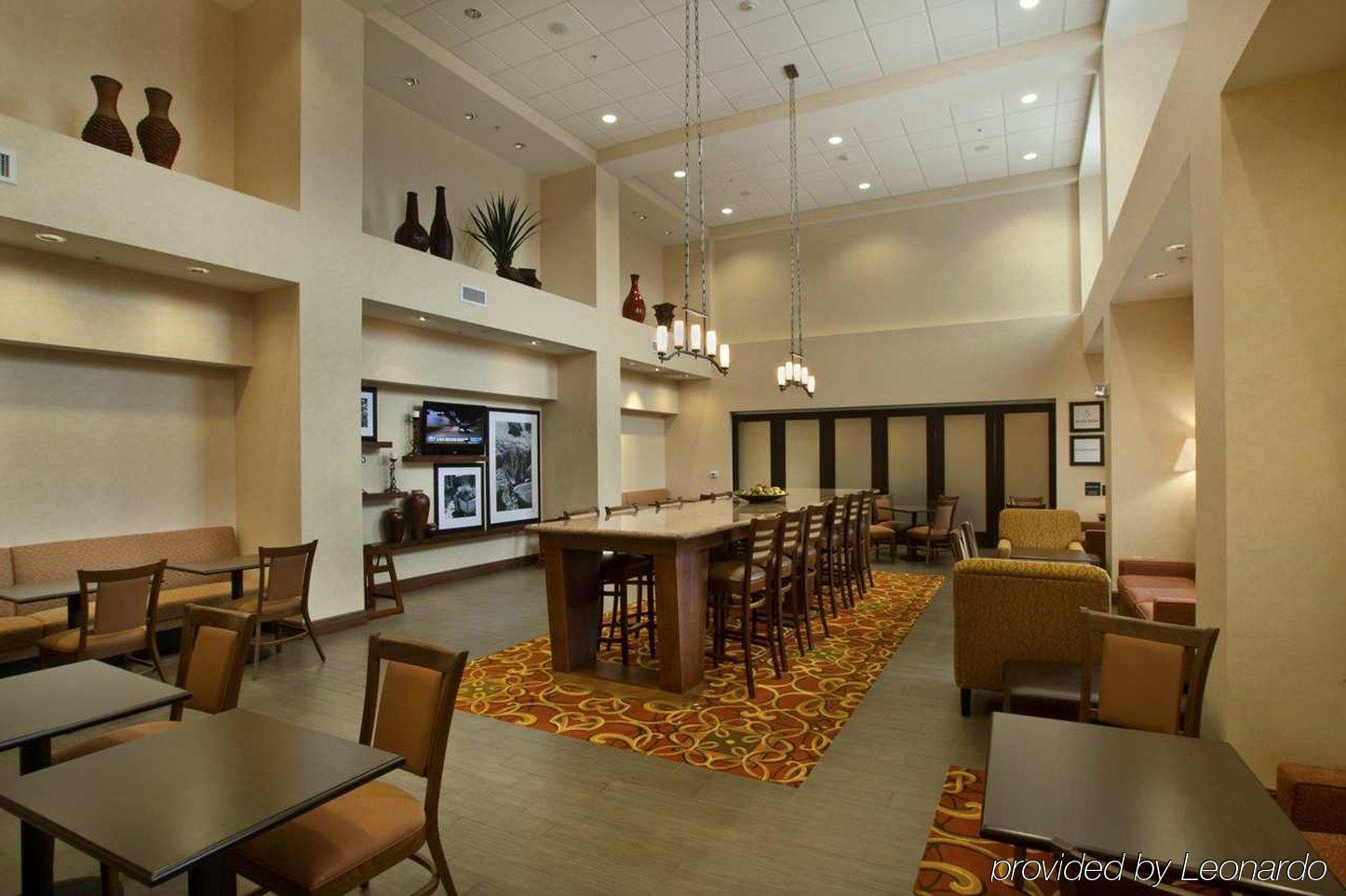 Hampton Inn & Suites Mcallen Interior photo